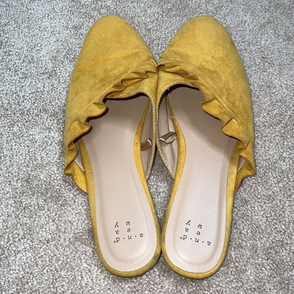 A New Day Ruffle Textile Upper Mules/Sandals - Picture 4 of 13